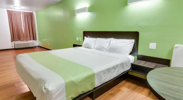 Номер Standard Motel 6-Longview, TX - North