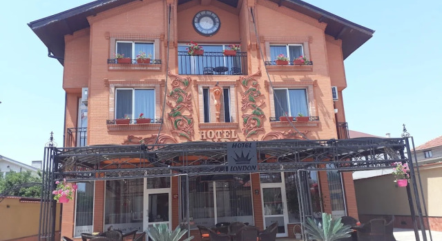Hotel London
