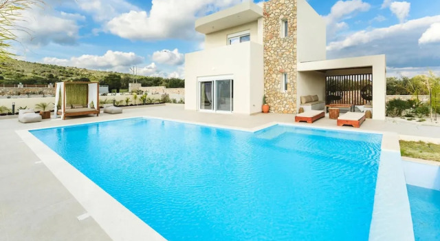 Вилла Aiolia Villa