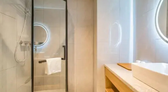 Кровать в общем номере (мужской номер) Super 8 Collection Hotel (Beijing Daxing Yihezhuang Metro Station)