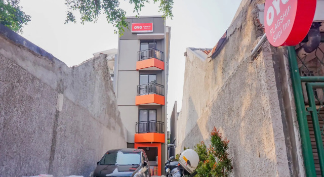 OYO Flagship 90343 Slipi Inn, Book Hotel Palmerah Jakarta