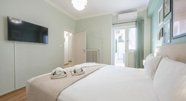 Апартаменты Boutique Acropolis Apartment - Just 5 minutes walk to Acropolis Museum by Cloudkeys
