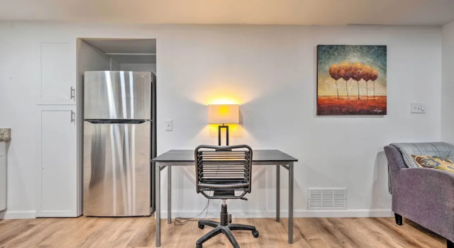 Denver Area Duplex w/ Patio: Walk to Park!, Prenota Hotel Arvada (Colorado) 