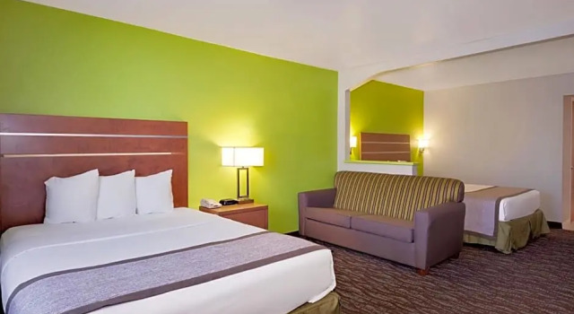 Люкс Days Inn & Suites by Wyndham Arcata