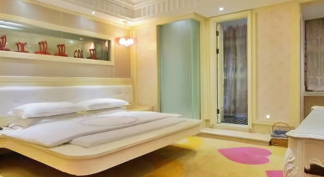 Shuiyue Qinghua New Concept Hotel, Prenota Hotel Hotel a Huzhou con parcheggio, Parcheggio
