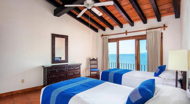 WIVC Conchas Chinas Condo - Stunning Ocean & Mountain Views, Close To The Beach & Romantic Zone, Book Condo Hotel Puerto Vallarta Jalisco