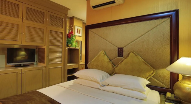 Номер Deluxe Johns Pardede International Hotel
