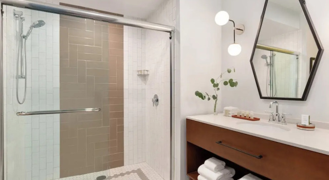 Двухместный номер High Floor Standard Hotel Indigo - Winston-Salem Downtown by IHG