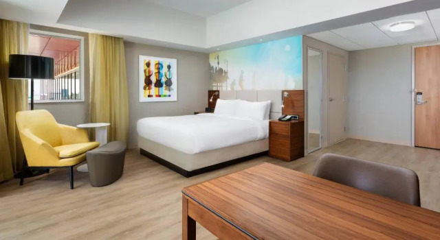 Номер Standard с балконом Courtyard by Marriott Santa Monica