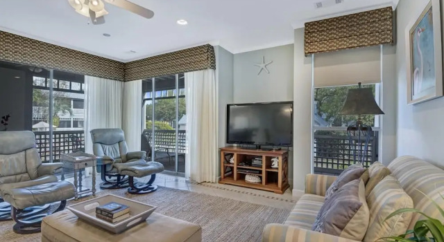 Villa 18 at Hidden Dunes - 1938176, Varaa Villa Hotellit Emerald Coast uima-altaalla, Uima-allas