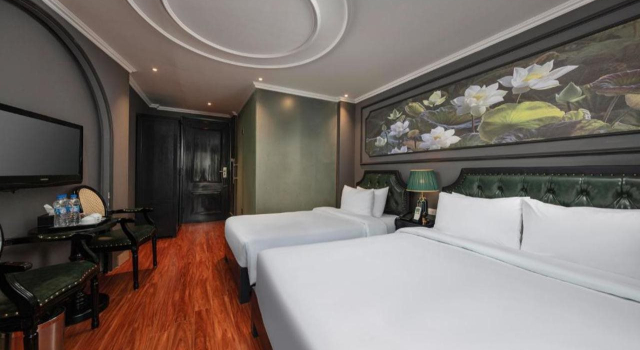 Madelise Stardust Hotel & Travel