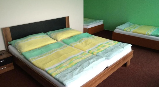 CAVOK Příbram, Rezerwuj Hotel Hotele w Central Bohemia z parkingiem, Parking