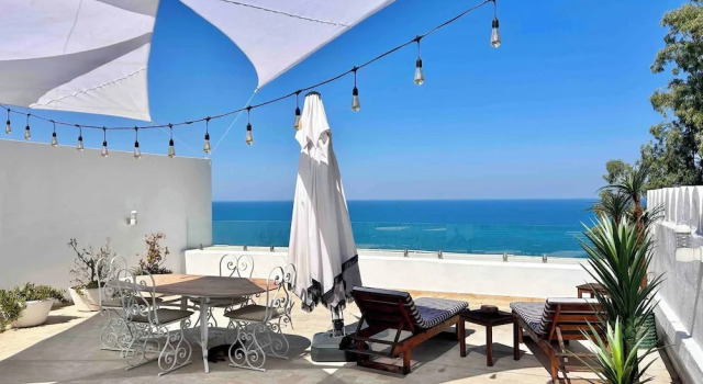 Апартаменты с 2 комнатами Cliff 2 Live Above the Sea, Between Sky & Mediterranean