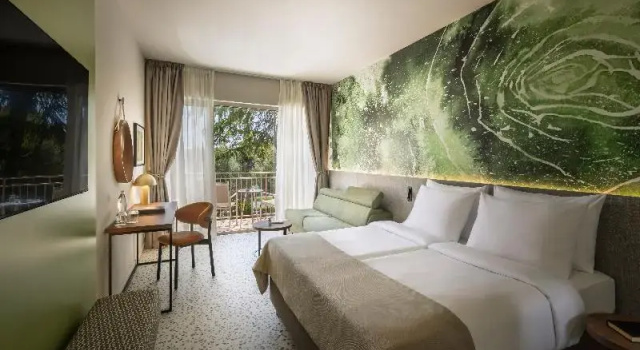 Семейный номер Standard с балконом и с частичным видом на море Remisens Hotel LUCIJA