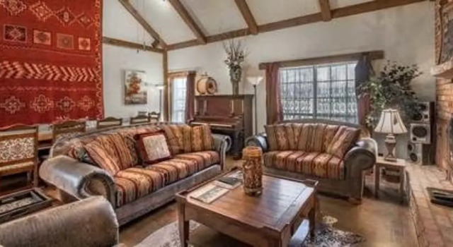Люкс с балконом Barons CreekSide Resort