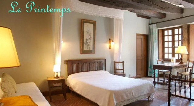 Standard Doppel Zimmer Hostellerie du Vieux Pérouges