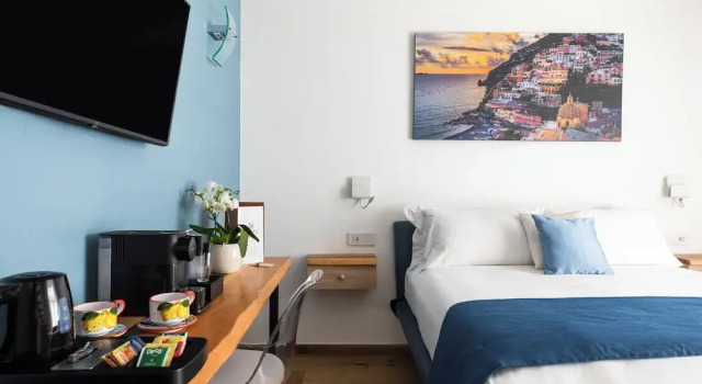 Люкс с балконом YourHome - Lidia Rooms & Suites