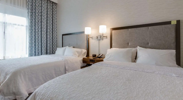 Четырёхместный номер Standard Hampton Inn White House