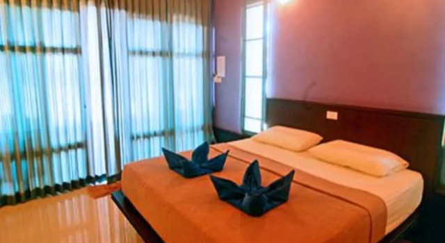 Бунгало рядом с пляжем Lanta Bee Garden Bungalow SHA Extra Plus