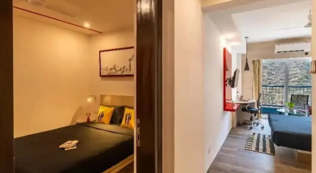 Четырёхместный номер Premium с красивым видом из окна The Hosteller Bam Rishikesh - Poshtel