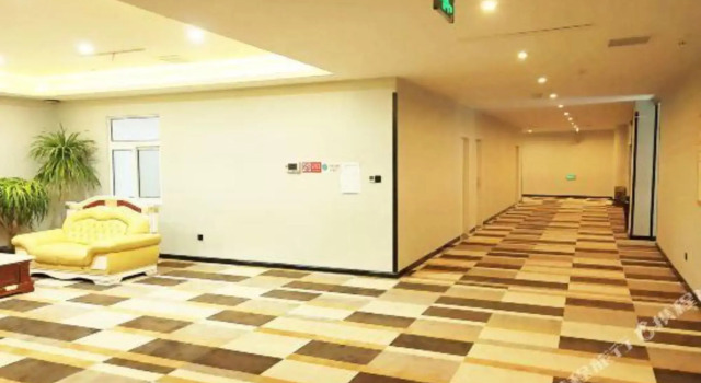 Shell hotel (liaocheng Dongchang West Road Railway Station), Prenota Hotel Hotel a Shandong con parcheggio, Parcheggio