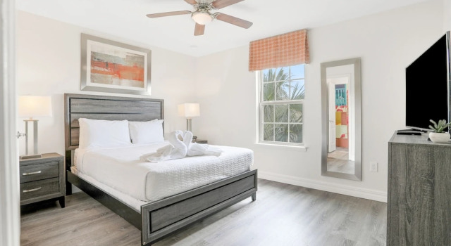 Well-stocked Home With Game Room, Enclosed Pool, Patio, & Child-friendly Items, Varaa Lomakoti Huvilat kohteessa Florida, Villa