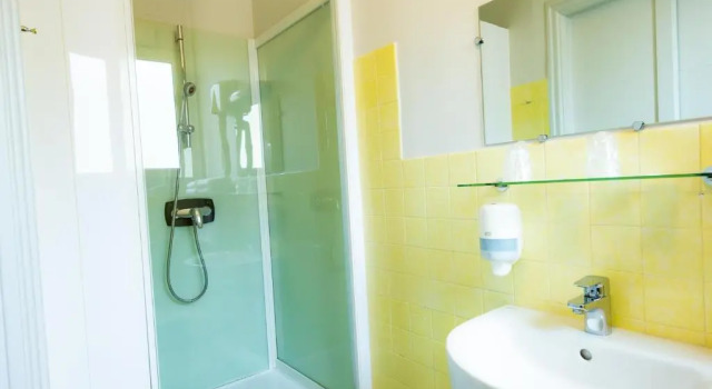 Трёхместный номер Standard Logis Hotel Du Chateau