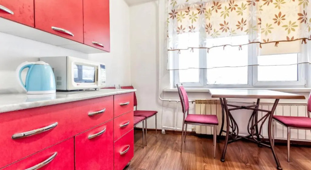 404. Prostornye apartamenty v tsentre
