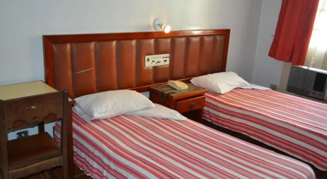 Двухместный номер Standard Reinales Plaza Hotel