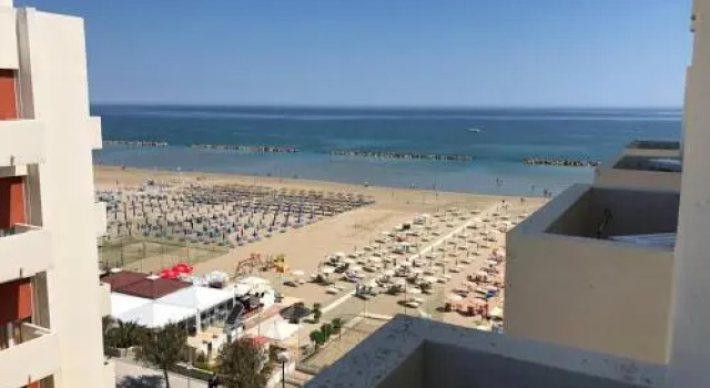 Hotel International, Забронировать Отель Отели Побережья Марок 3 звезды, 3*