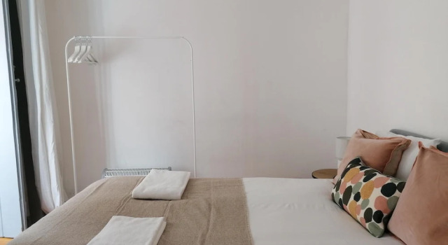 Апартаменты с 3 комнатами с балконом Stunning Apartment With Yard in Alfama