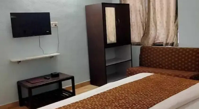 Номер Economy с балконом Hotel Sarika
