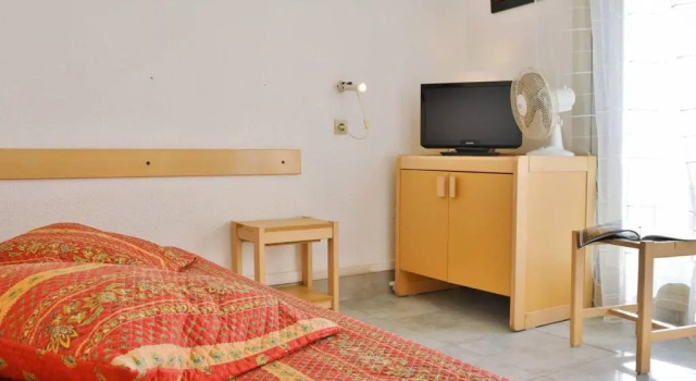 Appartement Le Lavandou, 1 pièce, 4 personnes - FR-1-251-263
