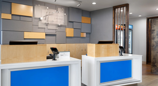 Holiday Inn Express & Suites West Memphis by IHG, Забронировать Отель Уэст-Мемфис Арканзас, рядом с Baptist Memorial Hospital Crittenden
