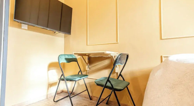 Group Friendly 4BR Near Westbahnhof, Prenota Appartamento Vienna Austria