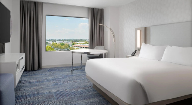 Двухместный номер Superior с видом на город Hilton Santa Clara - Newly Renovated