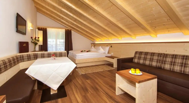 Студия Aghel Suites & Apartments