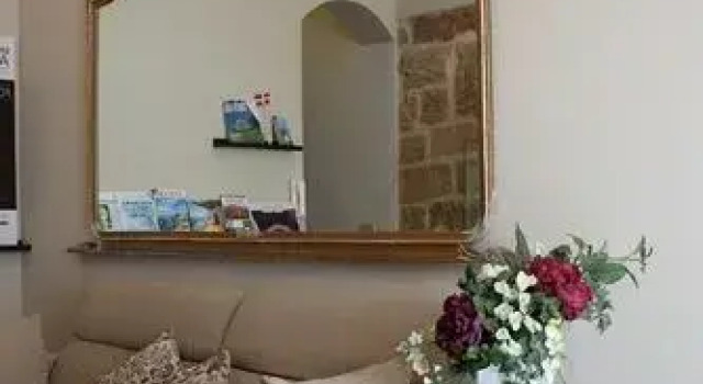B&B Antichi Colori, Забронировать Отель «постель и завтрак» Отели в центре Чинизи с завтраком, отели в центре Чинизи с завтраком