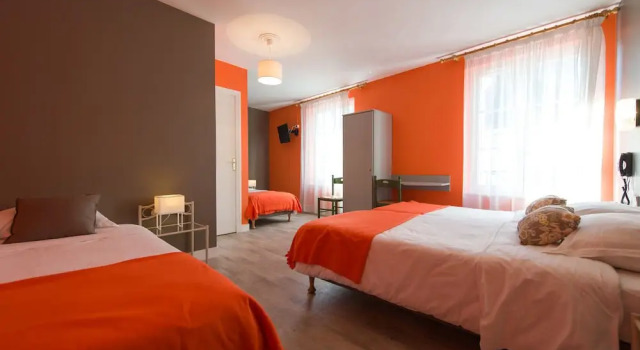 Четырёхместный номер Standard Hotel Val De Loire