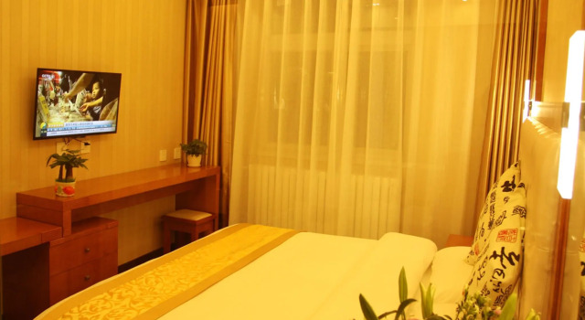 Двухместный номер Deluxe Beijing Sky House Business Hotel (formerly Beijing Century Hong Kong Hotel)