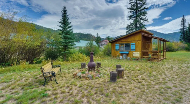 Walk to Main St: 'mountain Creek Home' w/ Gameroom, Varaa Lomakoti Red River 