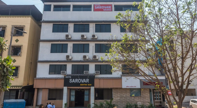 OYO 7727 Hotel Sarovar Grand, Забронировать Отель Недорогие отели штата Махараштры, недорого