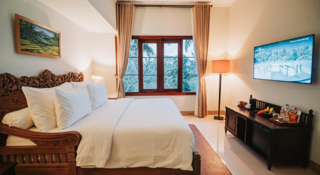 Bumi Kinar Skylight, Book Hotel Kemenuh Bali
