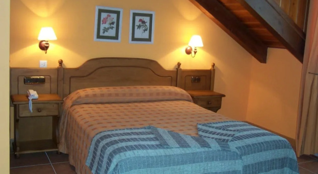 Hotel Palazio, Book Hotel Hotels in Aragon with Parking, Parking