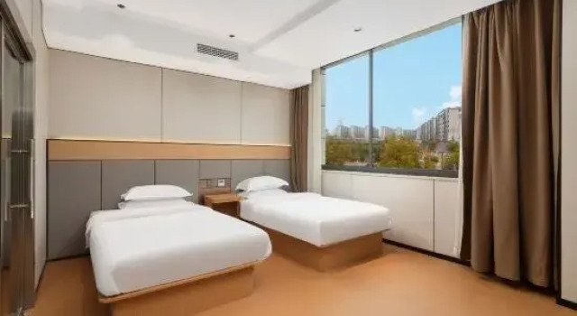 Люкс Deluxe Elton Hotel Chongqing Energy Vocational College Branch
