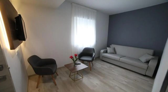 8 Room Hotel