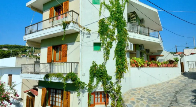 Студия Ilias Studios - Rooms