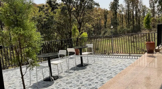 Четырёхместный номер Standard с балконом и с красивым видом из окна Ataraxia by Alivaa , Mussoorie Foothills, Dehradun