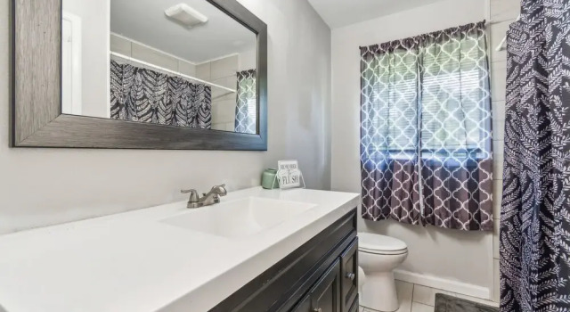 Uptown Serenity Quiet Neighborhood 3 Bedroom Home by RedAwning, Varaa Hotelli North Little Rock 