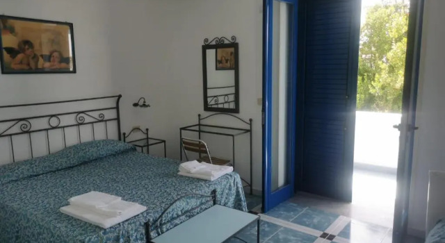Standard Triple room with garden view Hotel Celeste